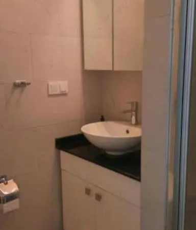 Apartamento Centrally Located 1 Bedroom Flat In *